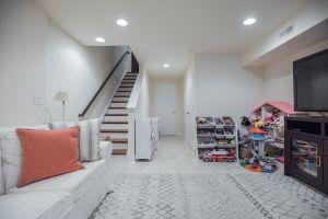 Stunning 5 yrs young townhome!