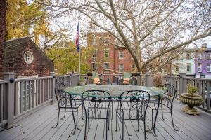 Flexible floor plan townhome!