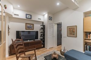 Fabulous renovated Duplex!