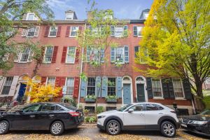 Flexible floor plan townhome!