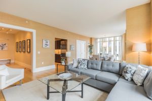 Gorgeous 2 bedroom condo!