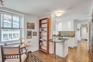 Elegant Condo overlooking The Square!